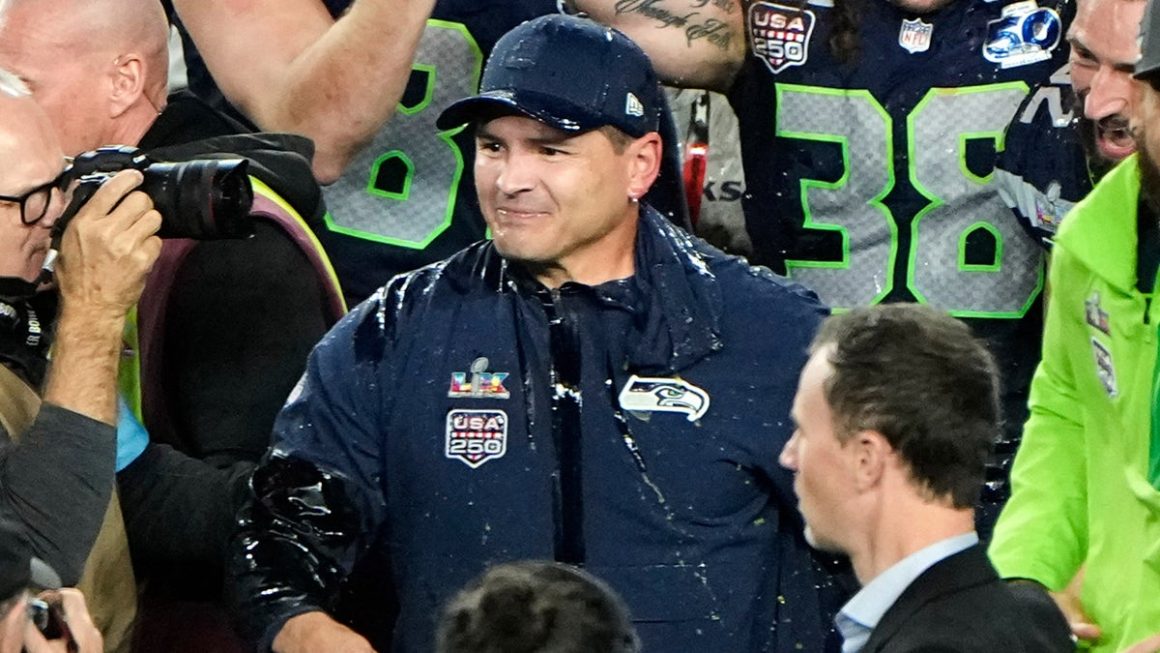 721cb027-f053-4f7e-af6d-b689777d8fac Seattle Seahawks Coach Mike Macdonald Used Public Info Against Broncos