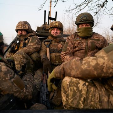 Ukrainian Forces Deceive Russian Command in Strategic Donetsk Counteroffensive