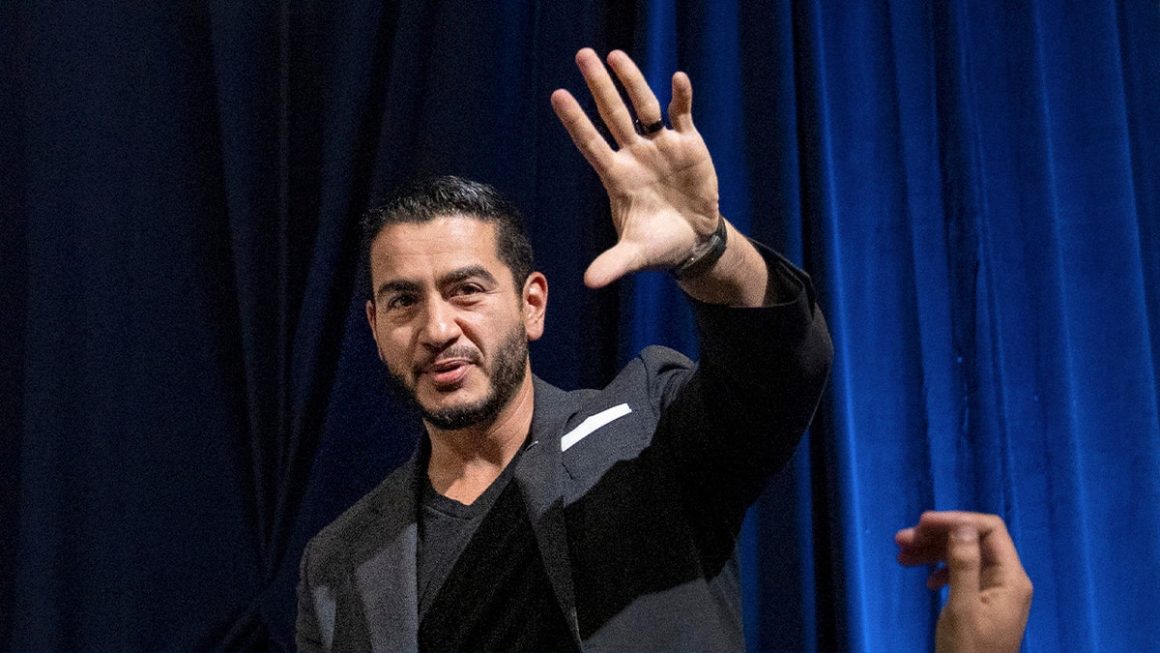 7527ff63-4635-4932-90de-d0fa3c841170 Abdul El-Sayed Addresses ‘Unpaid Debts’ to Black Communities in Senate Run