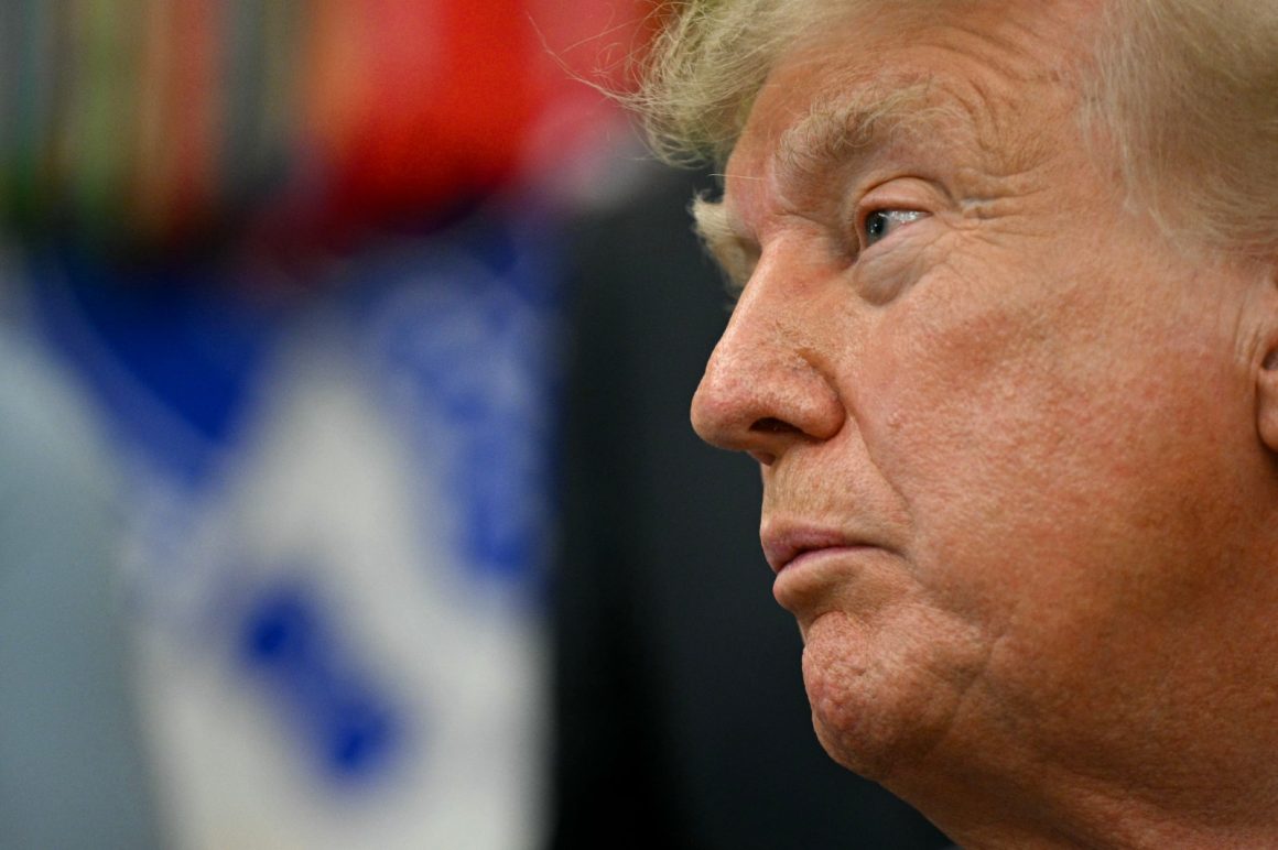 Trump’s Approval Rating Drops Below 30 Percent Amid Economic Concerns