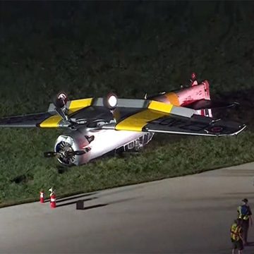 7b4ea804-33e3-4242-b7e7-d647de2f4154 WWII-Era Plane Crashes at Pennsylvania Airport