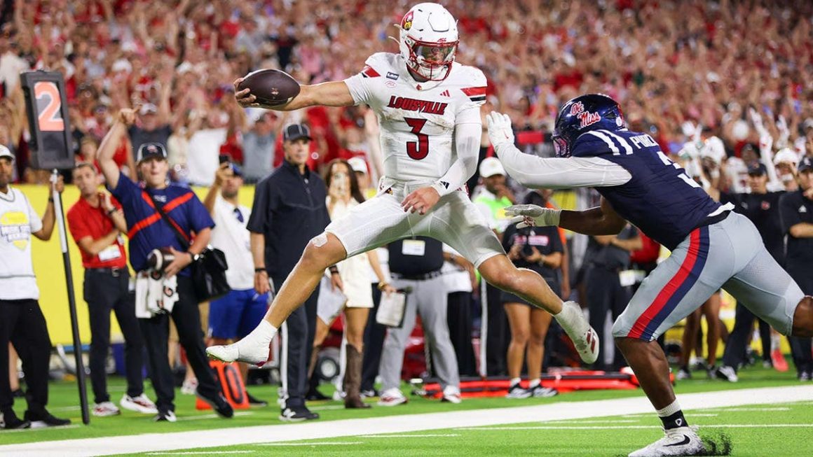 College Football Season Opens with Memorable Moments