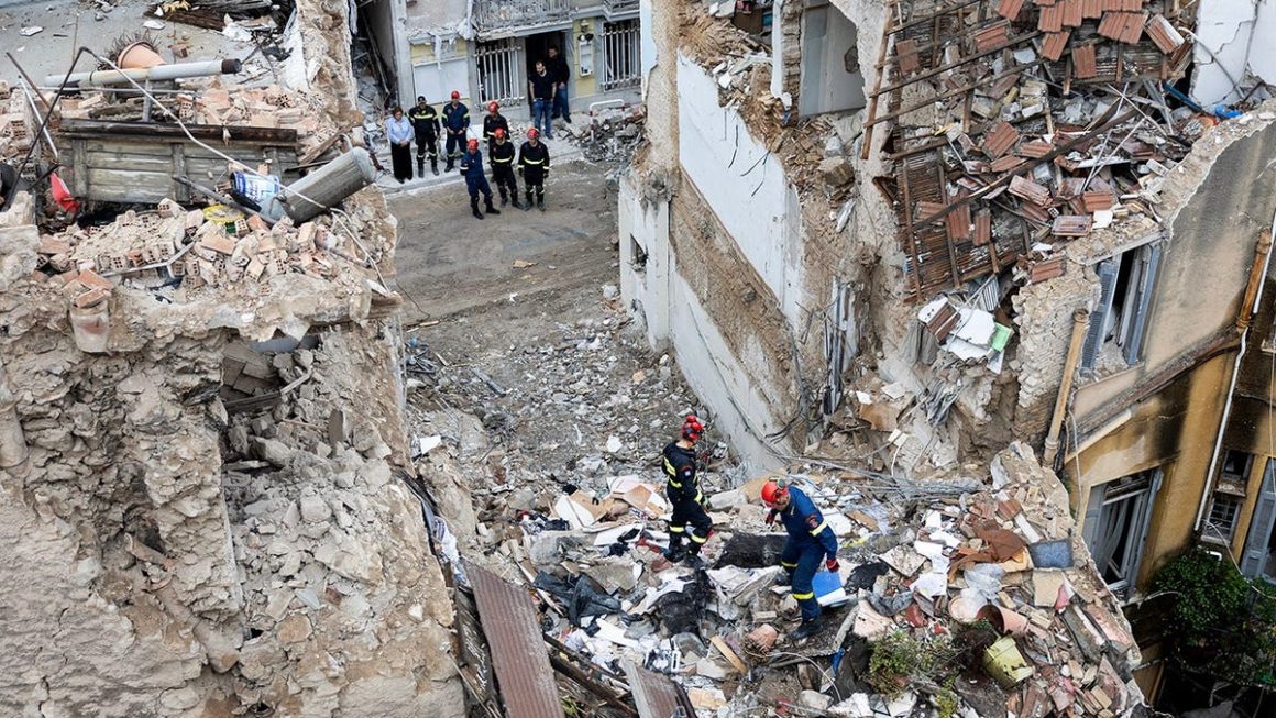 Explosion Near Athens’ Acropolis Kills Four American Tourists
