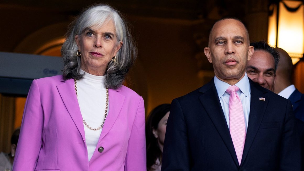 8c1749f4-7d1a-475f-8c9a-6ae43bcf5b28 House Minority Leader Faces Democratic Discontent