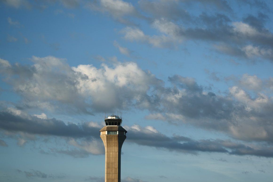 FAA Technology Outage Disrupts Flights Across Northeast Airports