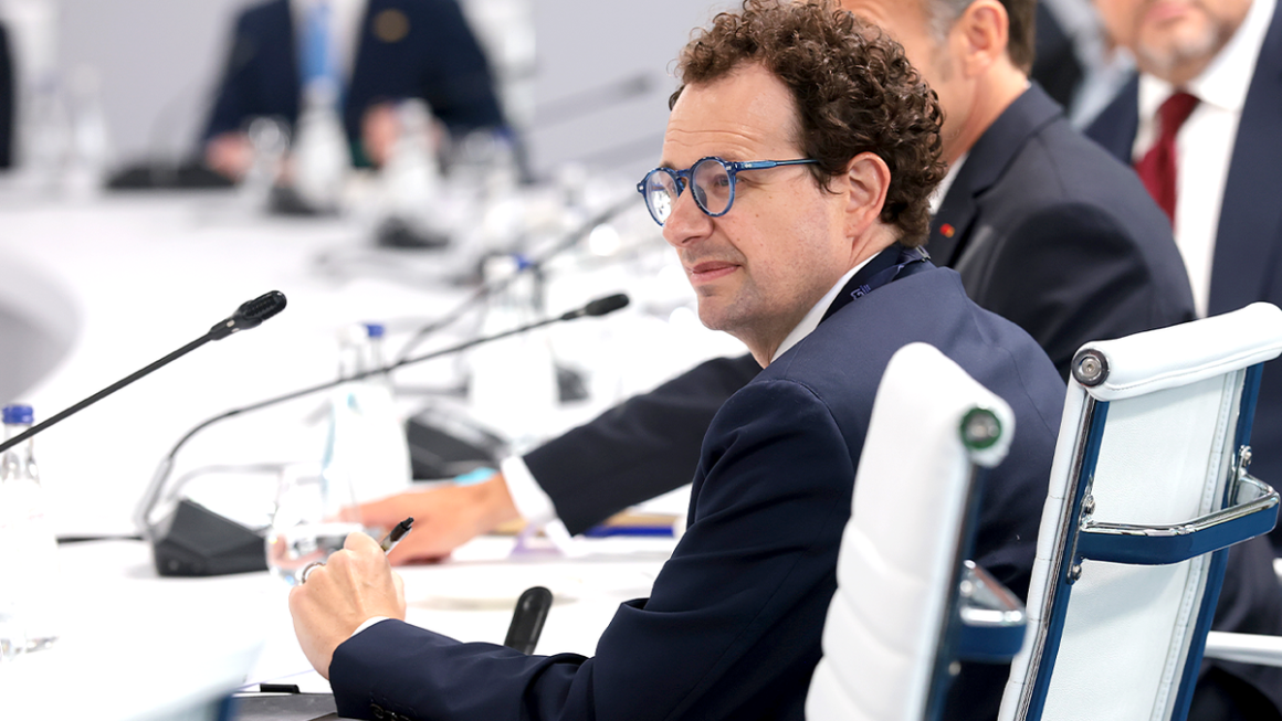 AI Whistleblower Warns of Urgent Need for Regulation
