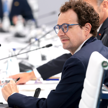 AI Whistleblower Warns of Urgent Need for Regulation