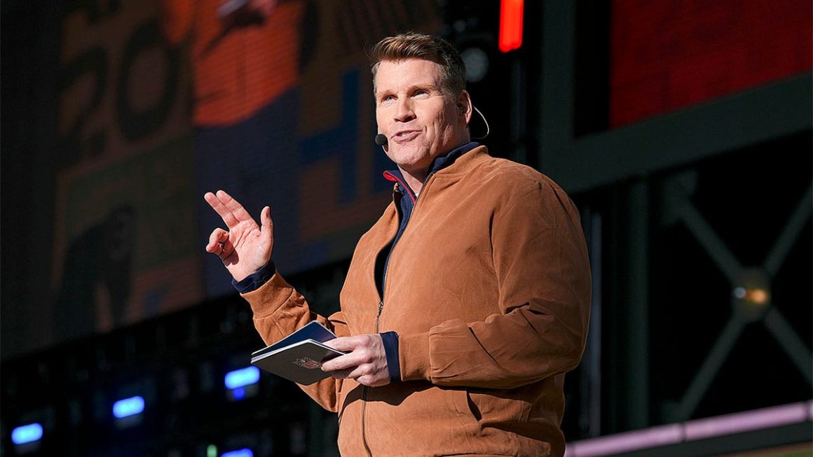 Scott Hanson Discusses the Return of NFL’s ‘RedZone’