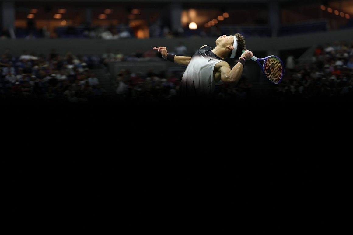 a461c597-ce91-4d07-8b79-8ca1b058c296 Ben Shelton Conquers Carlos Alcaraz in Record-Setting U.S. Open Match