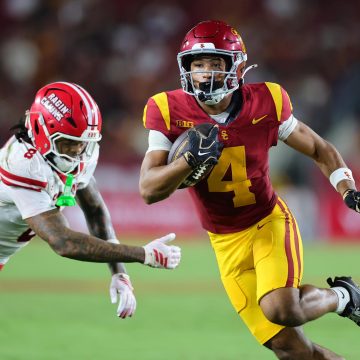 USC Overpowers Louisiana Led by Trent Mosley’s Spectacular Performance