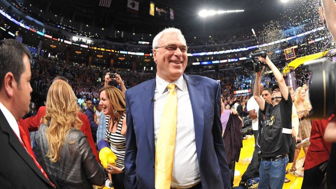 Phil Jackson to Receive Lakers Statue for Legendary Coaching Career