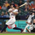 White Sox Struggle Against Astros as Castillo Faces Challenges