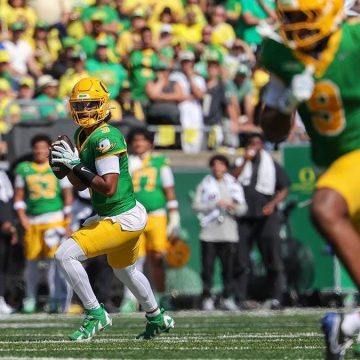 Oregon Ducks Survive Boise State Challenge in Season Opener