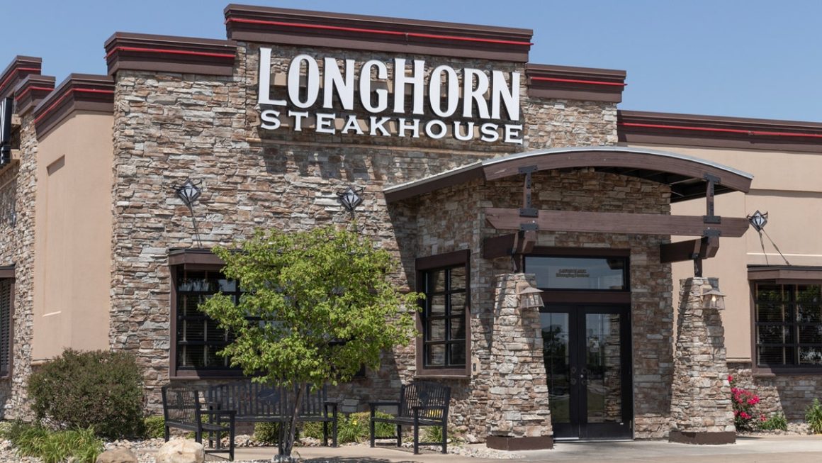 LongHorn Steakhouse Faces Criticism Over Kitchen Conditions