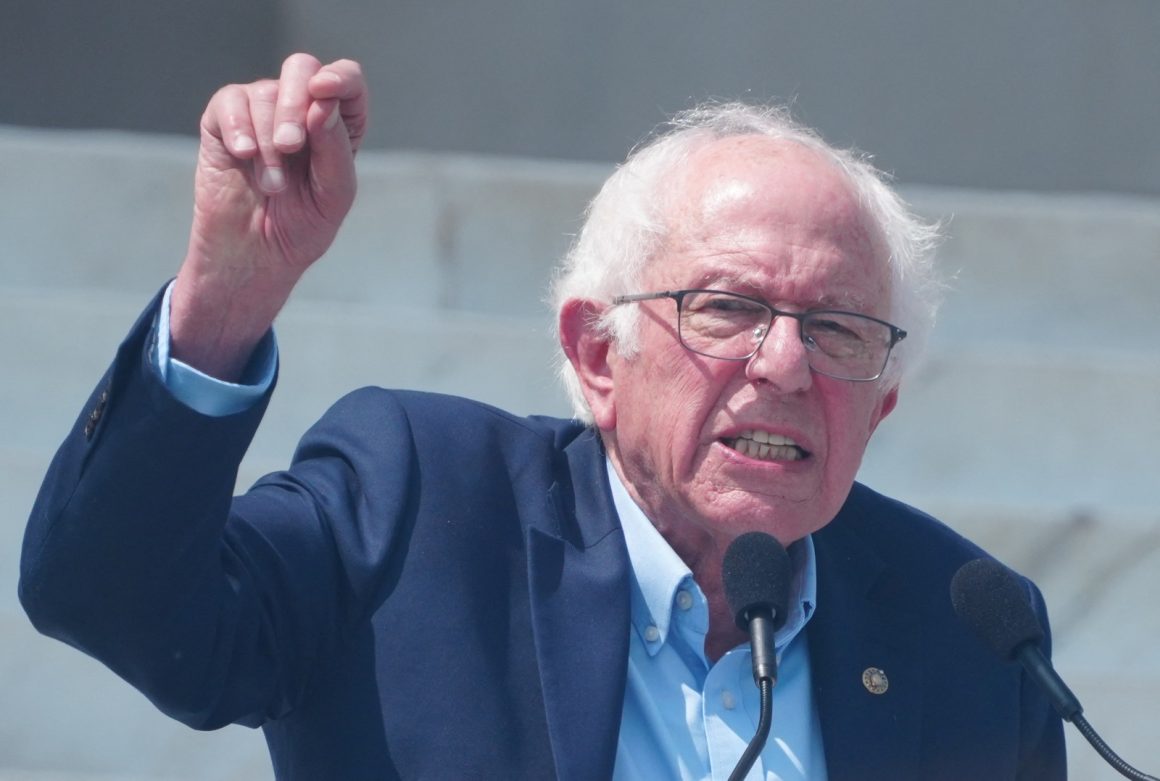 Bernie Sanders Pushes for AI Legislation to Restrict Advanced AI Technologies