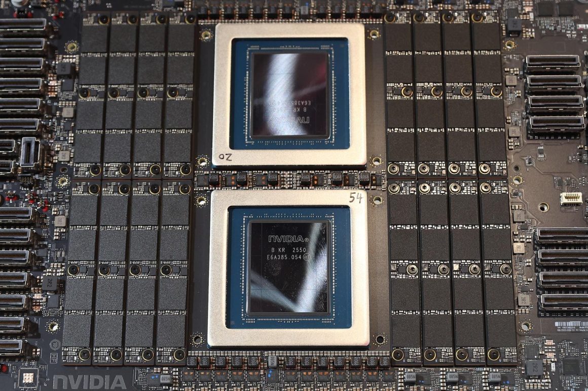 eefe74bb-b772-4ae7-a5d2-3608056ed05a U.S. Faces Challenges in Restricting AI Chip Access to China