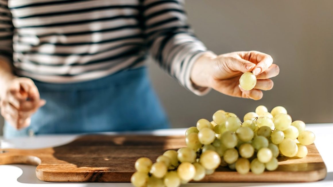 Natural Compound in Berries May Aid Fat Breakdown in Muscle Cells