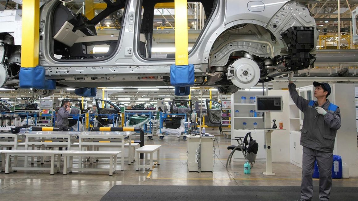 f0ea609d-dd24-441c-9477-10860fe8c15c US Must Act on Chinese Tech Threat in Auto Industry
