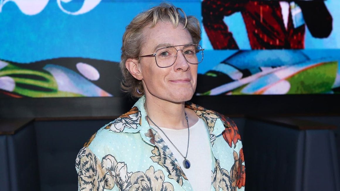 f128801d-b31e-469f-b3d8-98d37ecb53fa Clay Aiken Reflects on Public Outing and Personal Growth