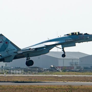 Russian Fighter Jets Collide Midair, Resulting in Pilot Fatality
