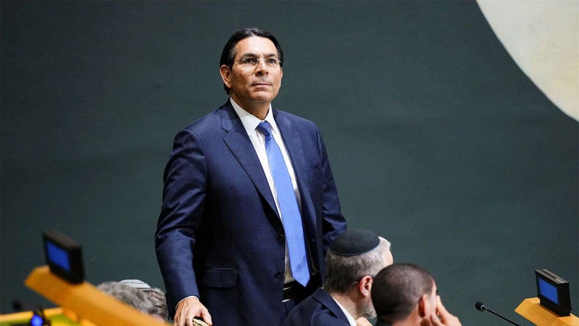 Viral Video of Israel’s UN Ambassador with Starlink Device Reaches Iranian Audience