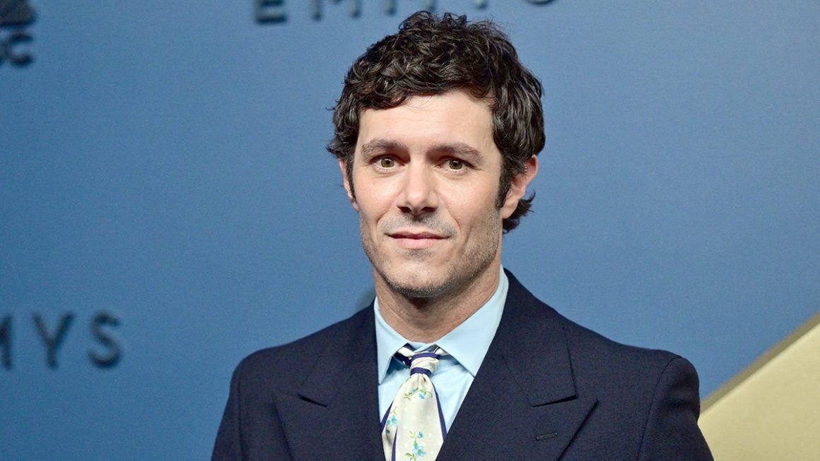 fa61c4bd-84e5-4500-908f-f26f3f6f7fe1 Adam Brody and Hollywood’s Political Dynamics