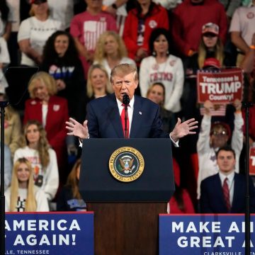 Trump’s Rally Highlights His Grip on GOP Amid Enthusiasm Challenges