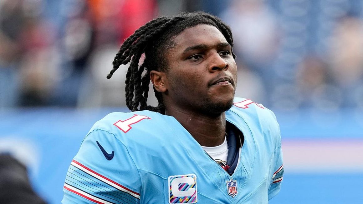 Tennessee Titans’ Struggles Prompt Apology from CEO