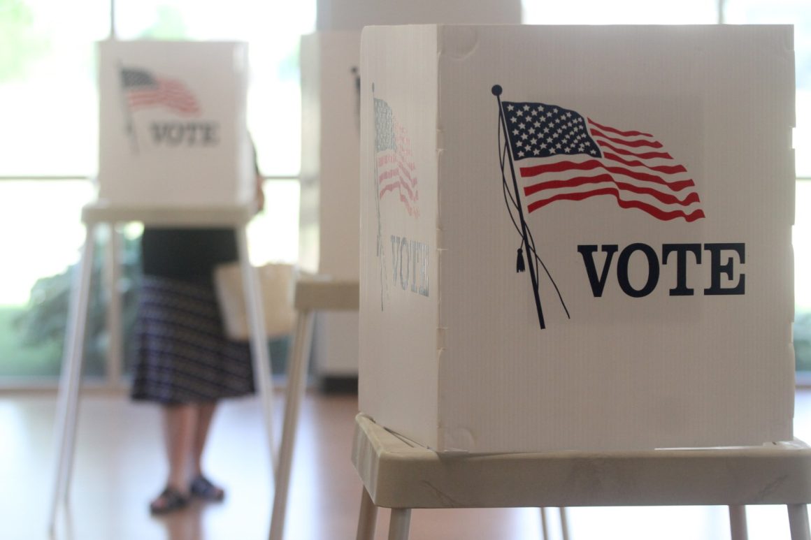 AI Political Donations Impact Midterm Elections