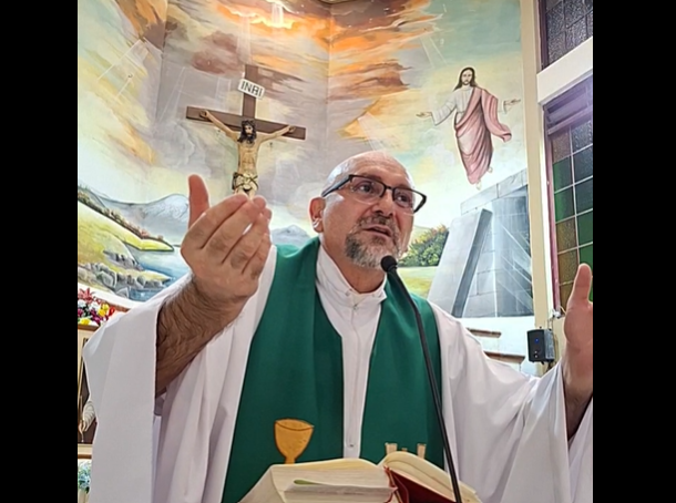 3f79dd1b-a496-4790-b46f-79db35ef707d Ecuadorian Priest Dies in Tragic Livestream Incident