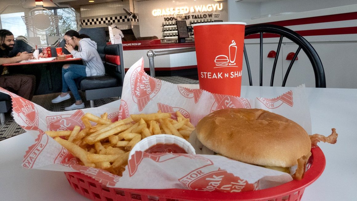 Steak ‘n Shake Eliminates Seed Oils from Buns in Healthier Ingredient Overhaul
