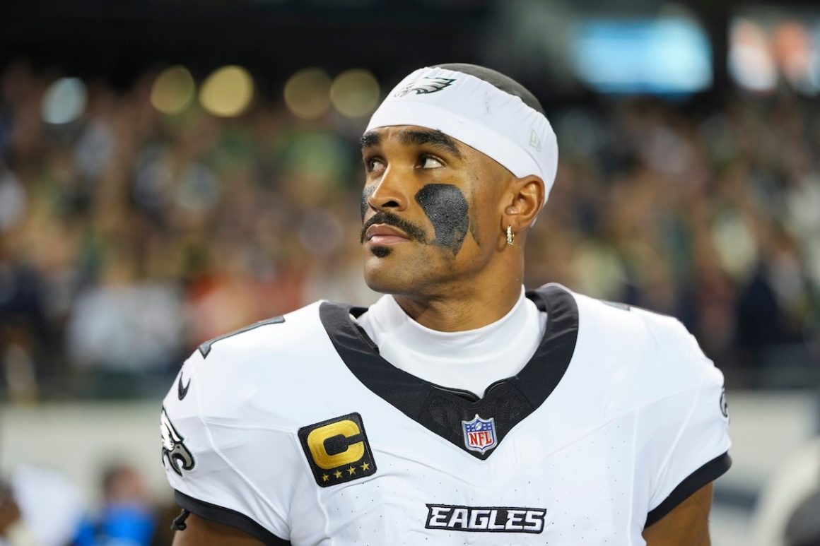 Jalen Hurts’ Health Concerns Highlight Eagles’ Player Safety Approach