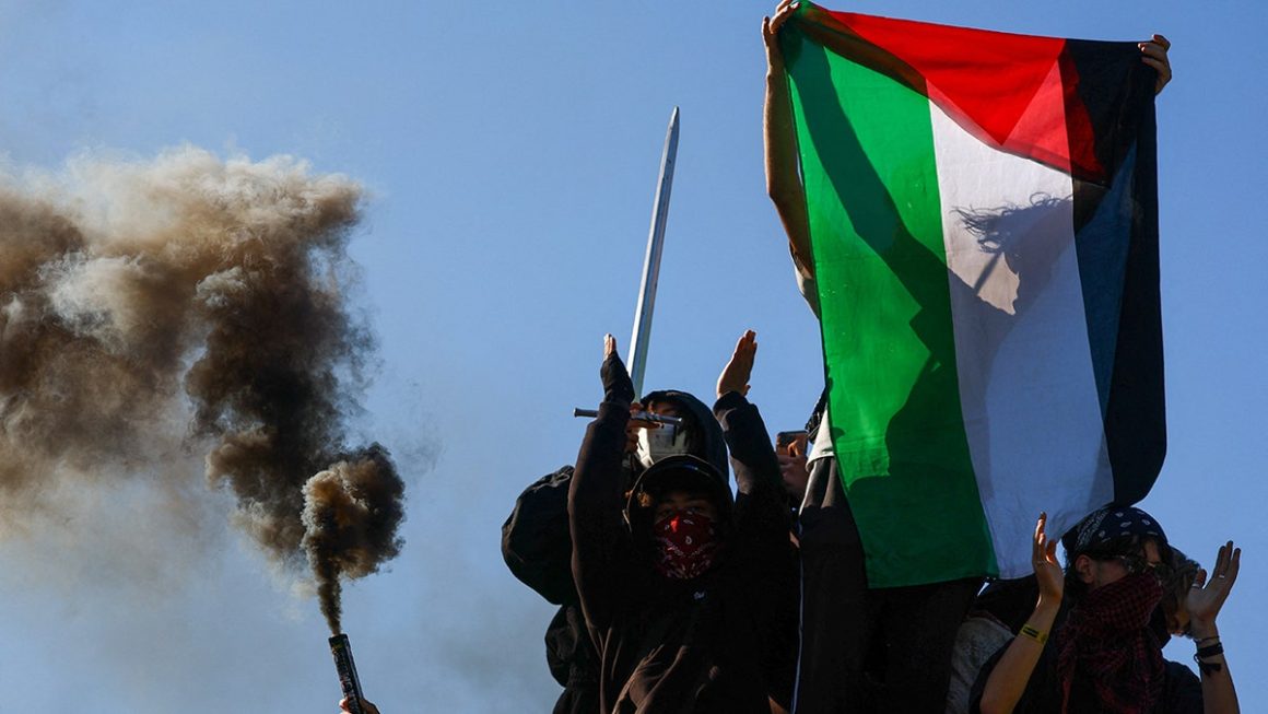 Amidst Unrest, French Jews Urged to Conceal Identity