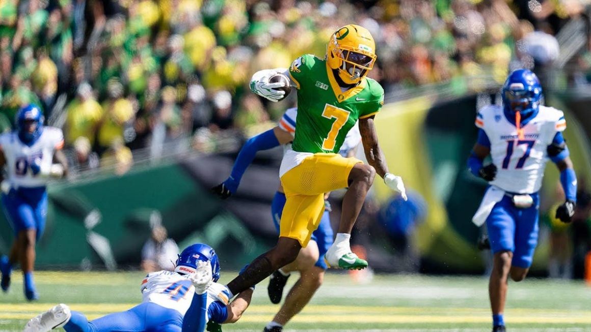 Oregon Coach Dan Lanning Addresses Evan Stewart Situation