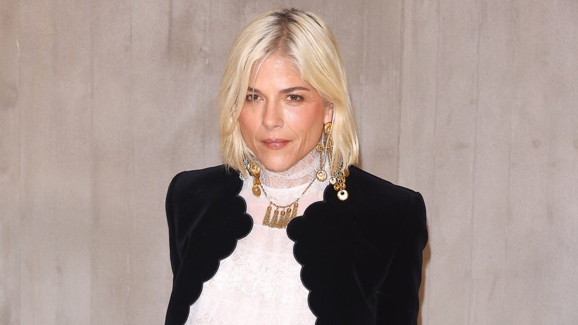 Selma Blair Arrested After In-Flight Incident on Delta Airlines
