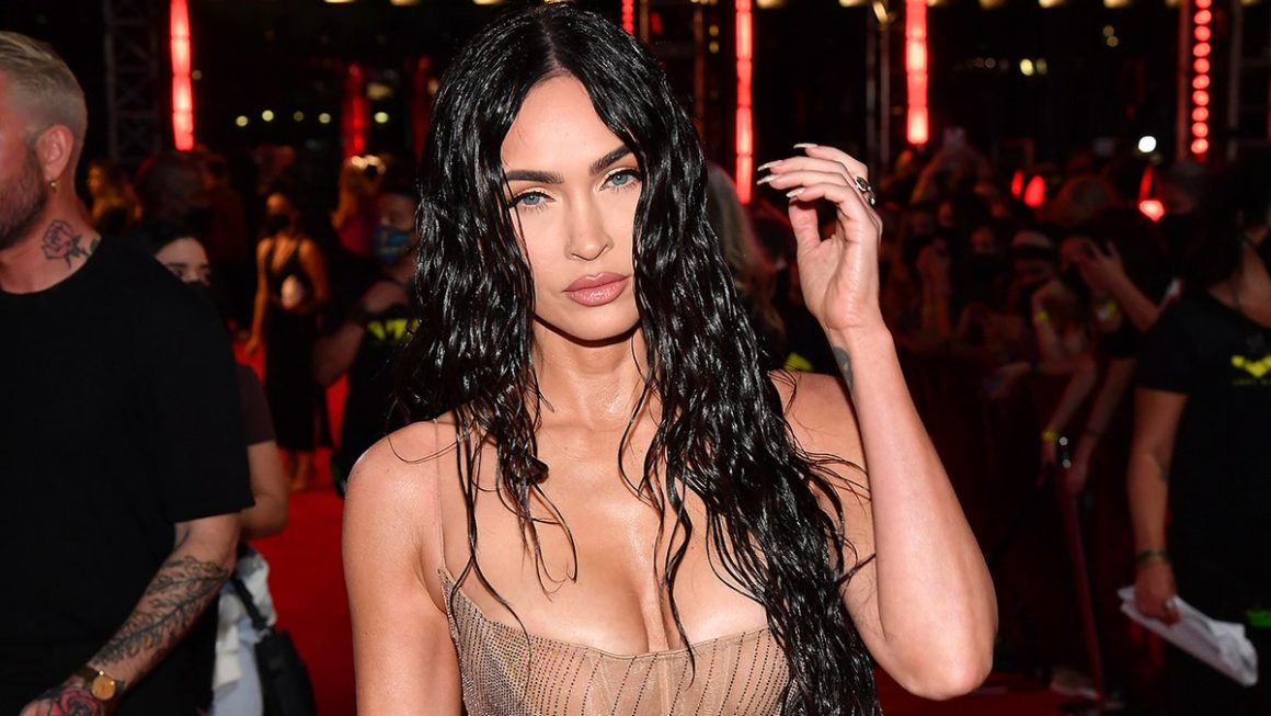 Megan Fox Joins Subs.com and Shares Exclusive Content