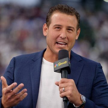 Team Effort in the MLB Postseason: The Importance of Unsung Heroes