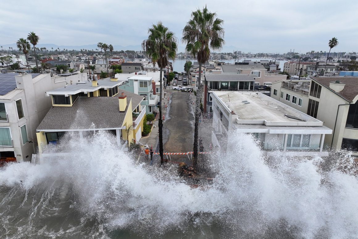 8d23cdbc-595b-4d3e-a752-3a2b75afb95e Electric Vehicle Risks After Coastal Flooding