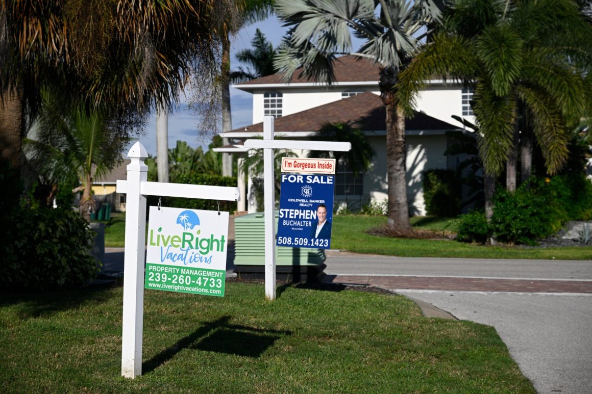 Buyers Retreat as Sellers Increase in U.S. Housing Market