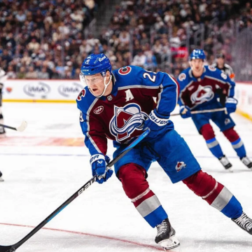 NHL Season Opener: MacKinnon Shines