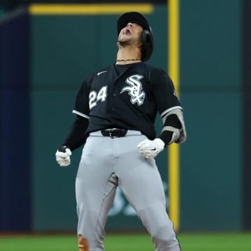 Chicago White Sox Secure Victory in ALDS Game 2 Against Cleveland