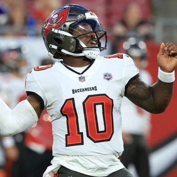 Tampa Bay Buccaneers Rookie Jalon Daniels to Start Against Packers