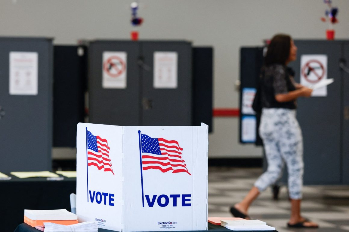 eb7c306e-2da5-4ba0-bf41-703e2e4a1050 Democrats Use Utility Bills As Key Issue in 2026 Midterms