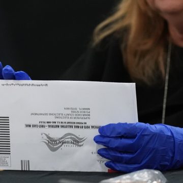 Trump Urges Republicans to Embrace Mail Voting in Midterms